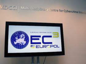 Europol verstevigt samenwerking met expert in aanpak van digitale fraude en witwassen
